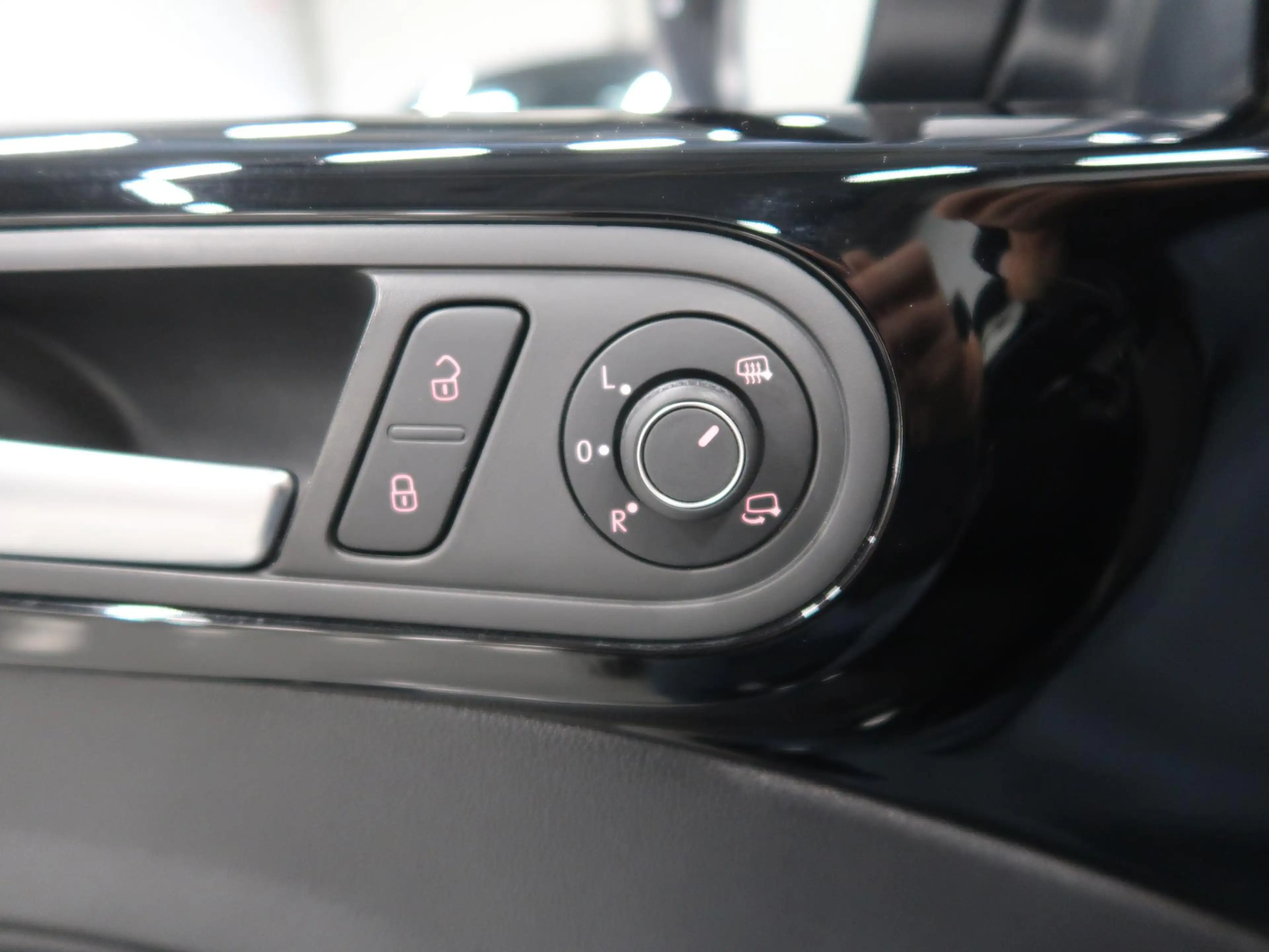 Volkswagen Beetle 1.2 TSI Design 2018 Airco-ecc Navigatie App connec — photo 24