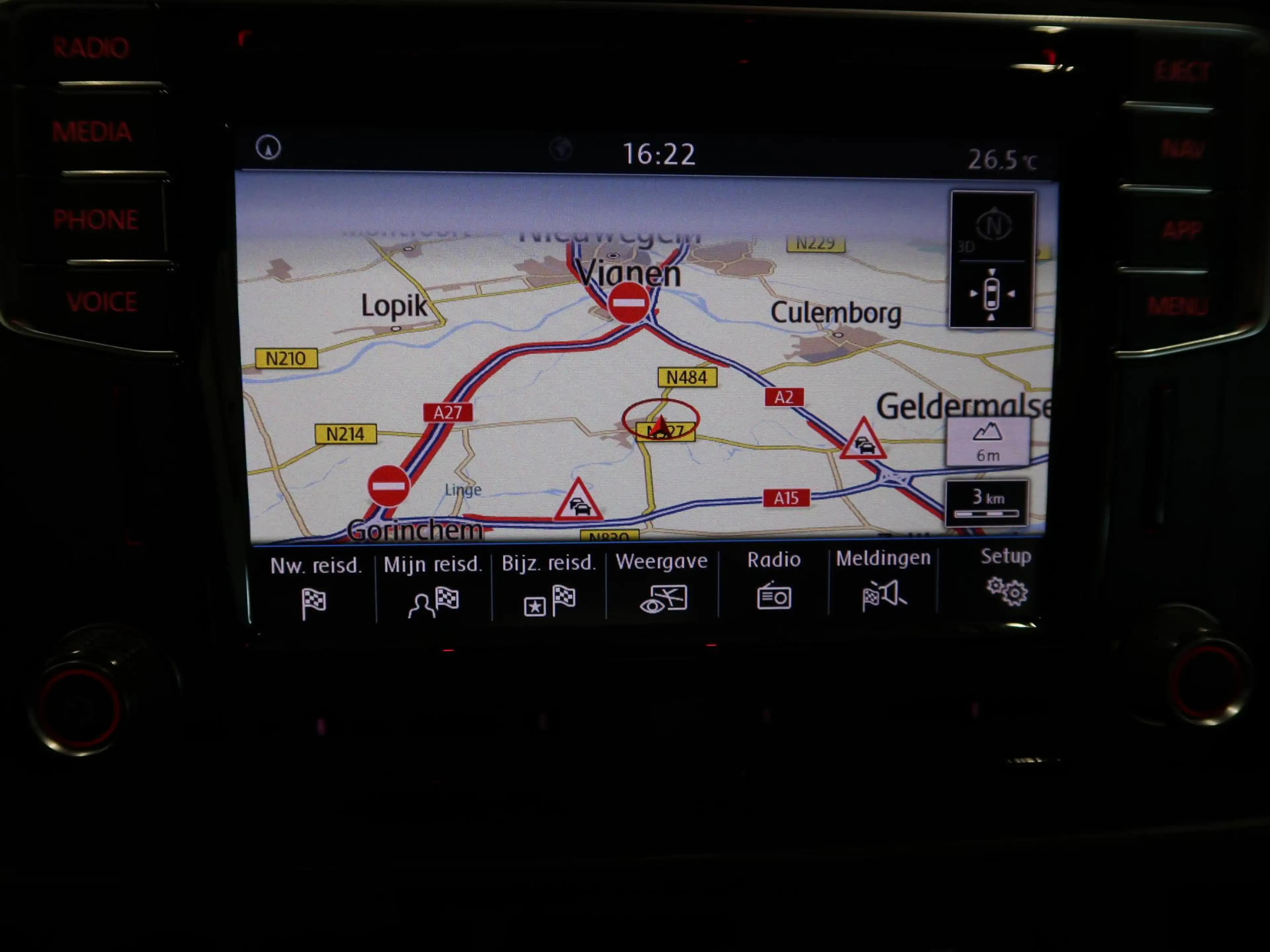 Volkswagen Beetle 1.2 TSI Design 2018 Airco-ecc Navigatie App connec — photo 8
