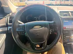 Ford Explorer снимка Ford Explorer