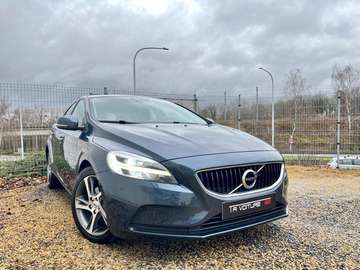 2.0 D2 Momentum FULL-LED/NAVI/TOIT-PANO/PDC/CRUISE