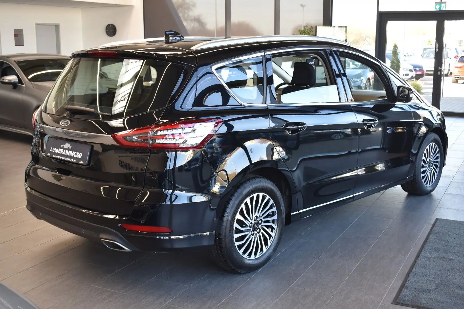 Ford S-Max 2.0TDCI Titanium Aut. LED~Navi3D~ACC~RFKam Schwarz - 2