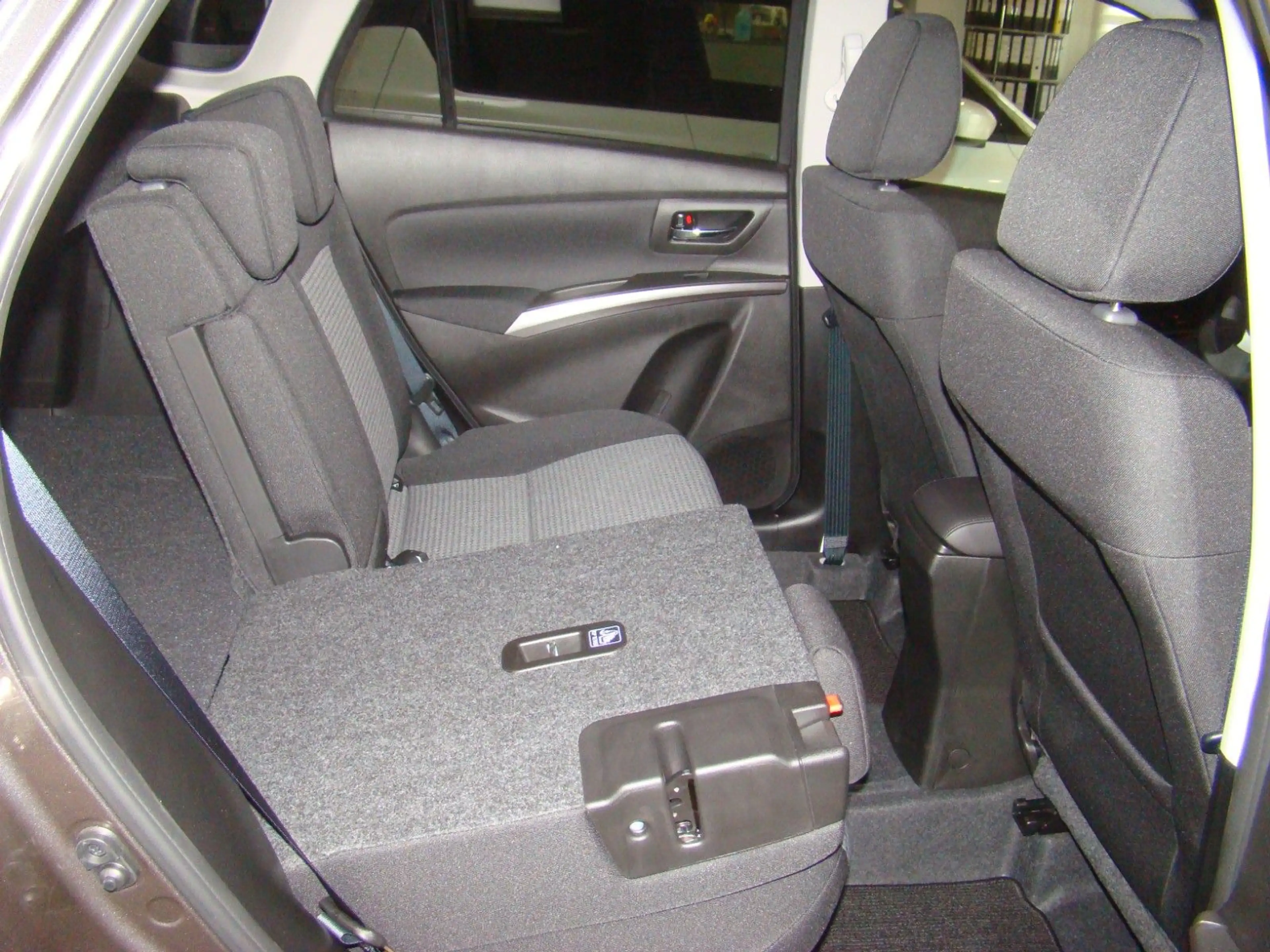 Suzuki SX4 S-Cross S-Cross 1.4 BOOSTERJET Hybrid Comfort Allgrip — photo 27