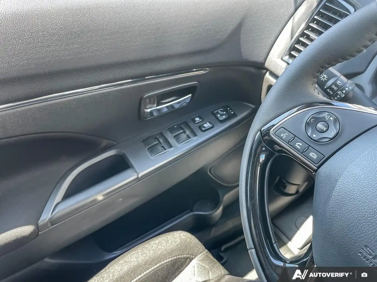 Mitsubishi RVR снимка Mitsubishi RVR