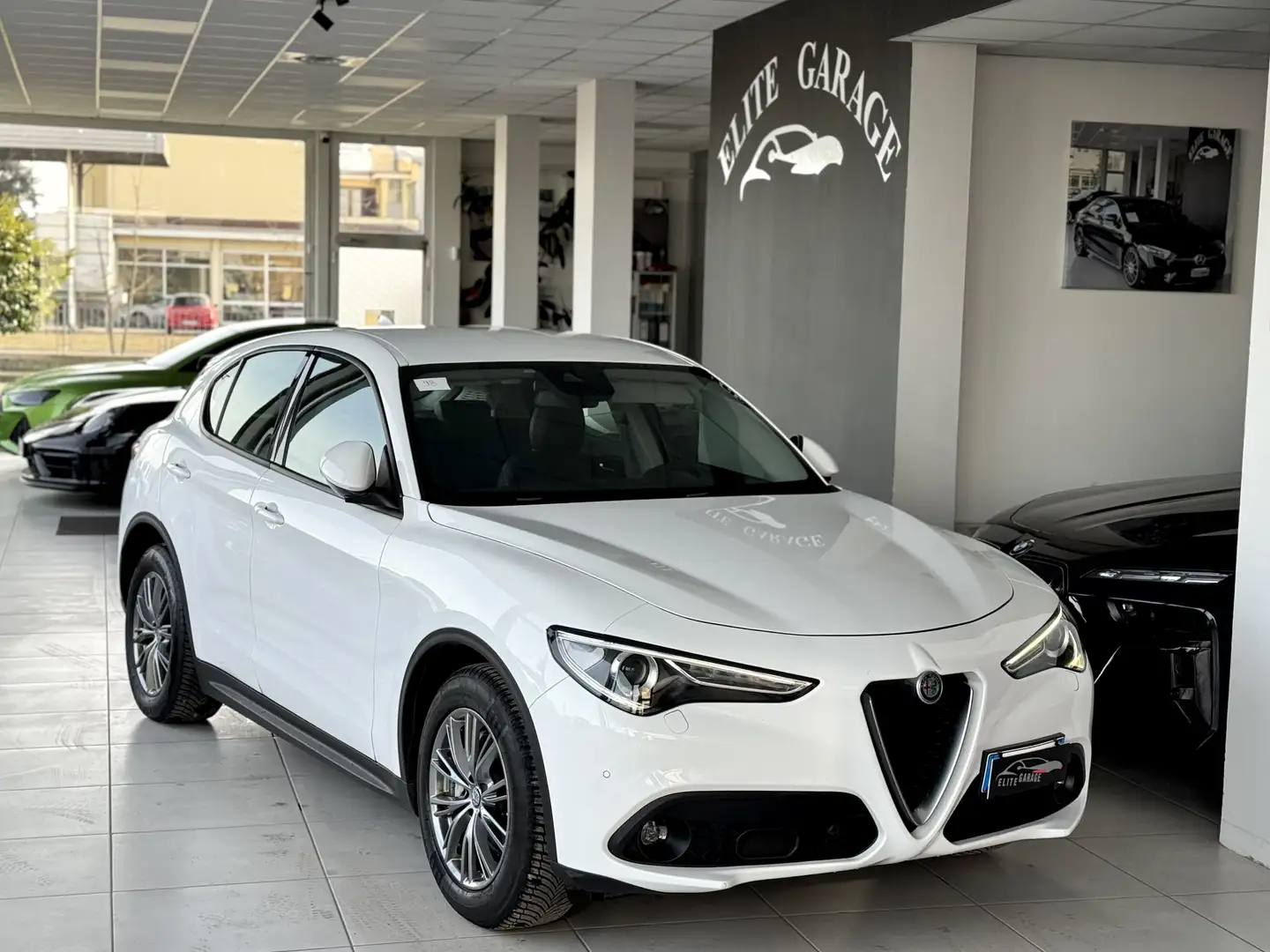 Alfa Romeo Stelvio 2.2 td Executive rwd 180cv auto Blanc - 1