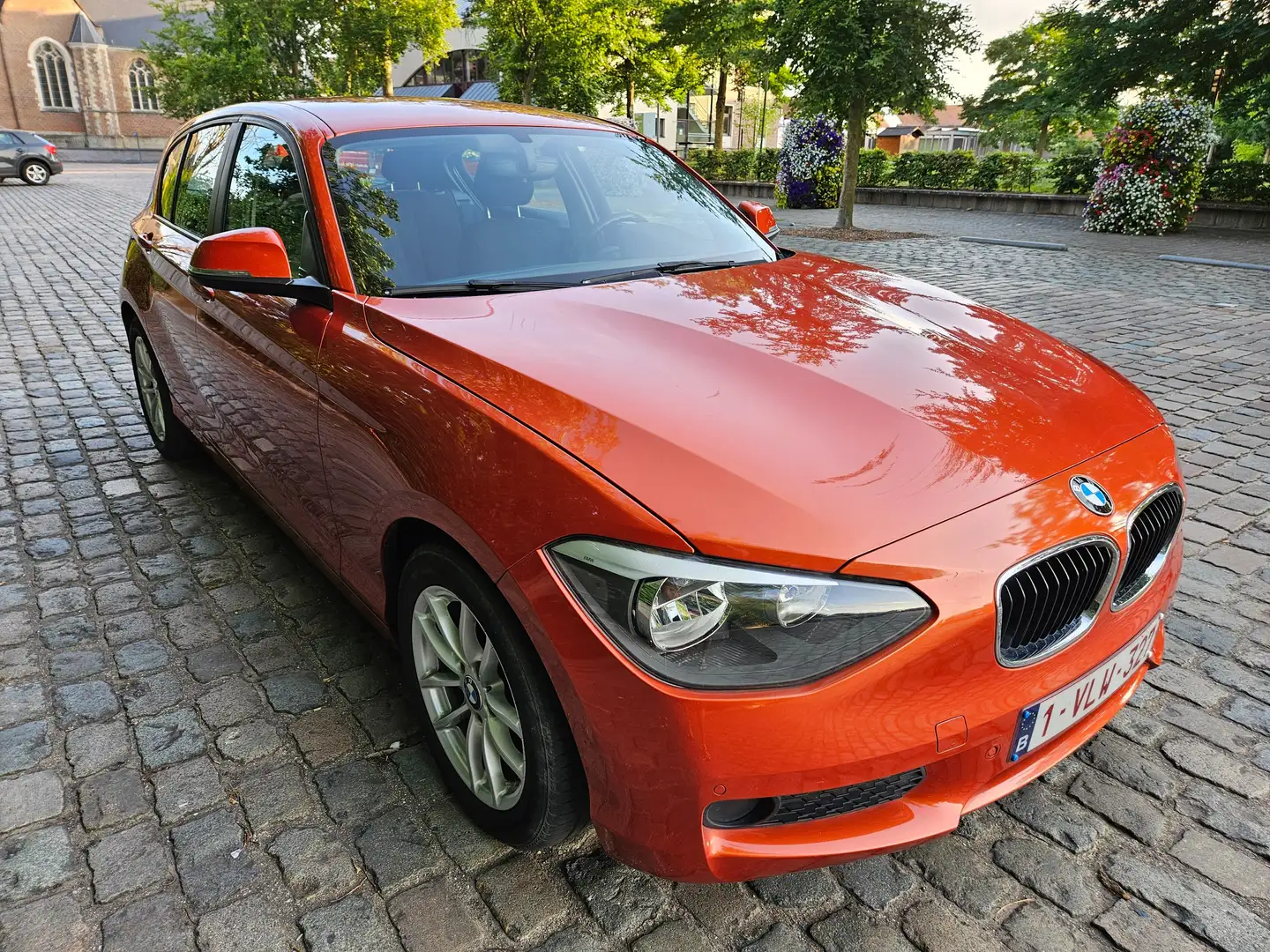 BMW 116 116d EfficientDynamics Edition Orange - 2