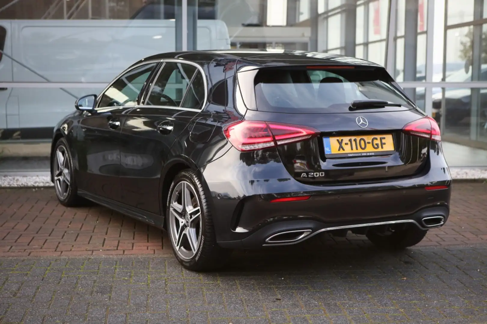 Mercedes-Benz A 200 Bns Sol. AMG | Sfeerverlichting | Zwart - 2