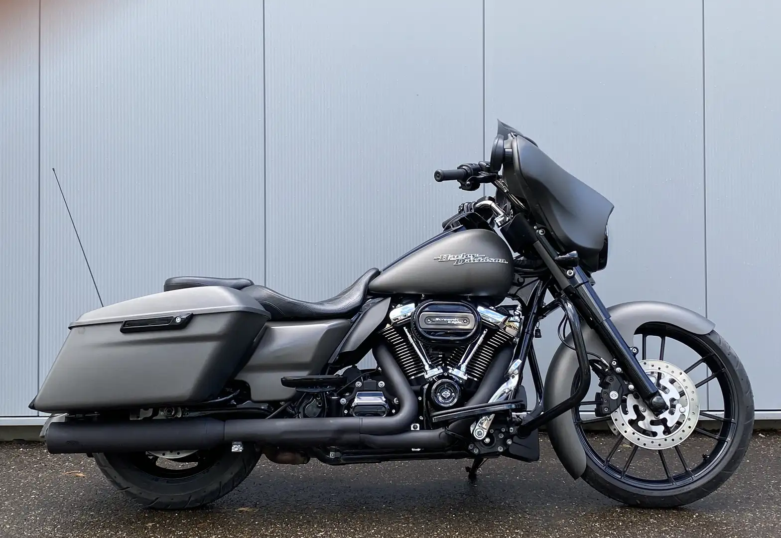 Harley-Davidson Street Glide / Dr.Jekill & Mr.Hyde  / Screamin Eagle / 18500km Gri - 1