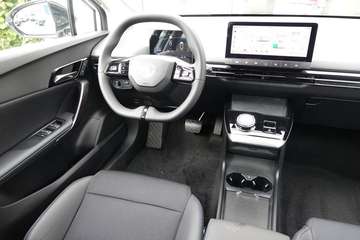 LUXURY 150KW 64 kWh 7J Garantie Nov25