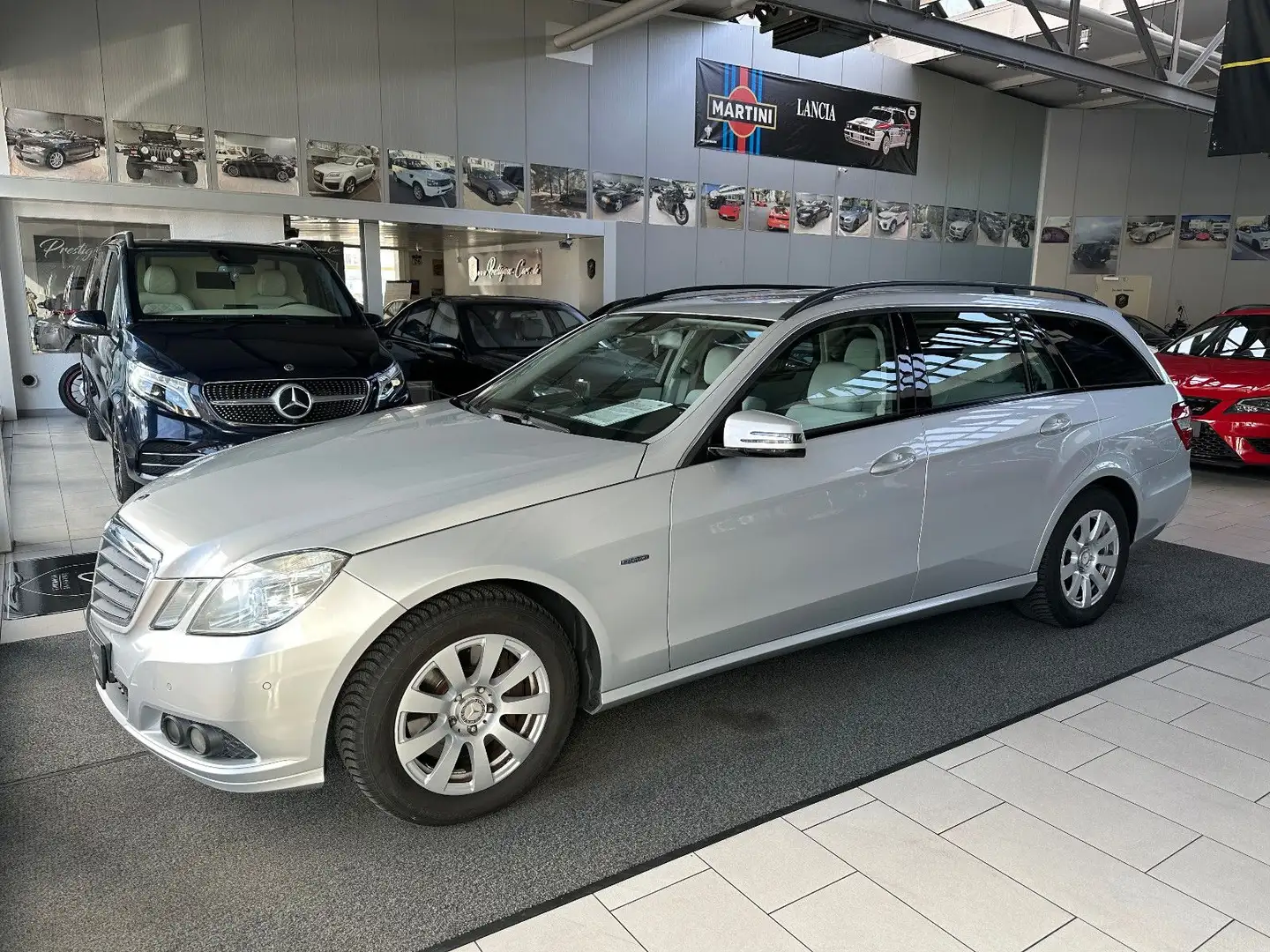 Mercedes-Benz E 350 CDI BE 7G Comand R-Kam AHK Tempomat PDC BT Silber - 2