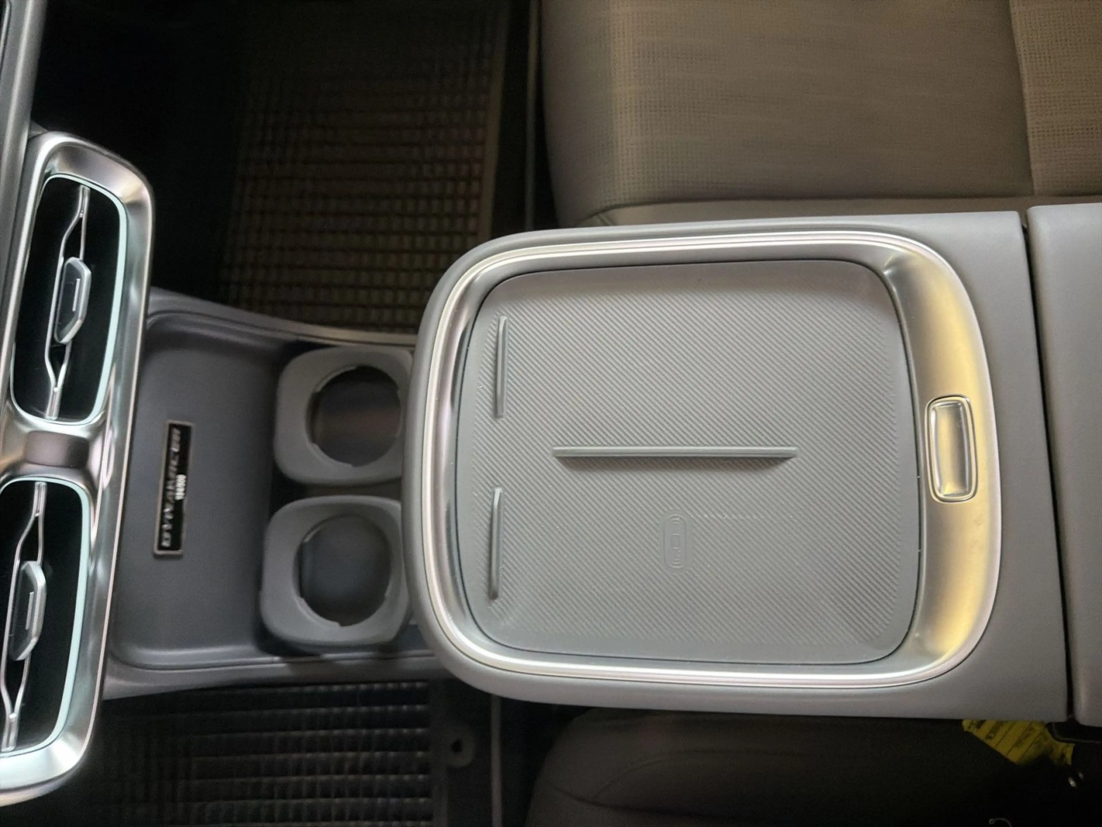 Leapmotor B10 DESIGN PROMAX Dynamic — photo 15
