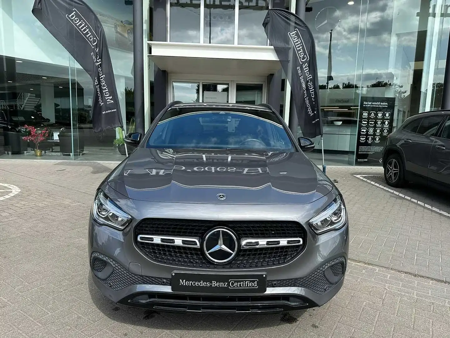 Mercedes-Benz GLA 200 Luxury-Line Grigio - 2