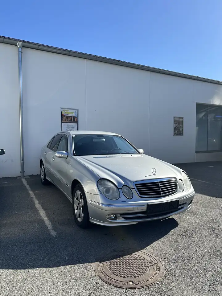 Mercedes-Benz E 280