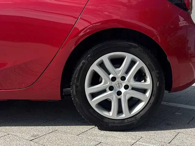Opel Astra view 9