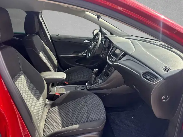 Opel Astra view 3