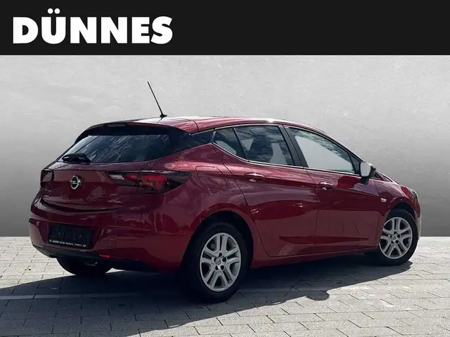 Opel Astra view 2