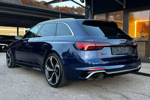 Audi RS4 2.9 TFSI Quattro Ansicht 11