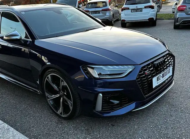 Audi RS4 2.9 TFSI Quattro Ansicht 4