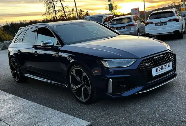 Audi RS4 2.9 TFSI Quattro Ansicht 3