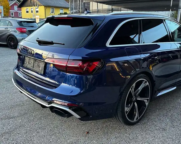 Audi RS4 2.9 TFSI Quattro Ansicht 14