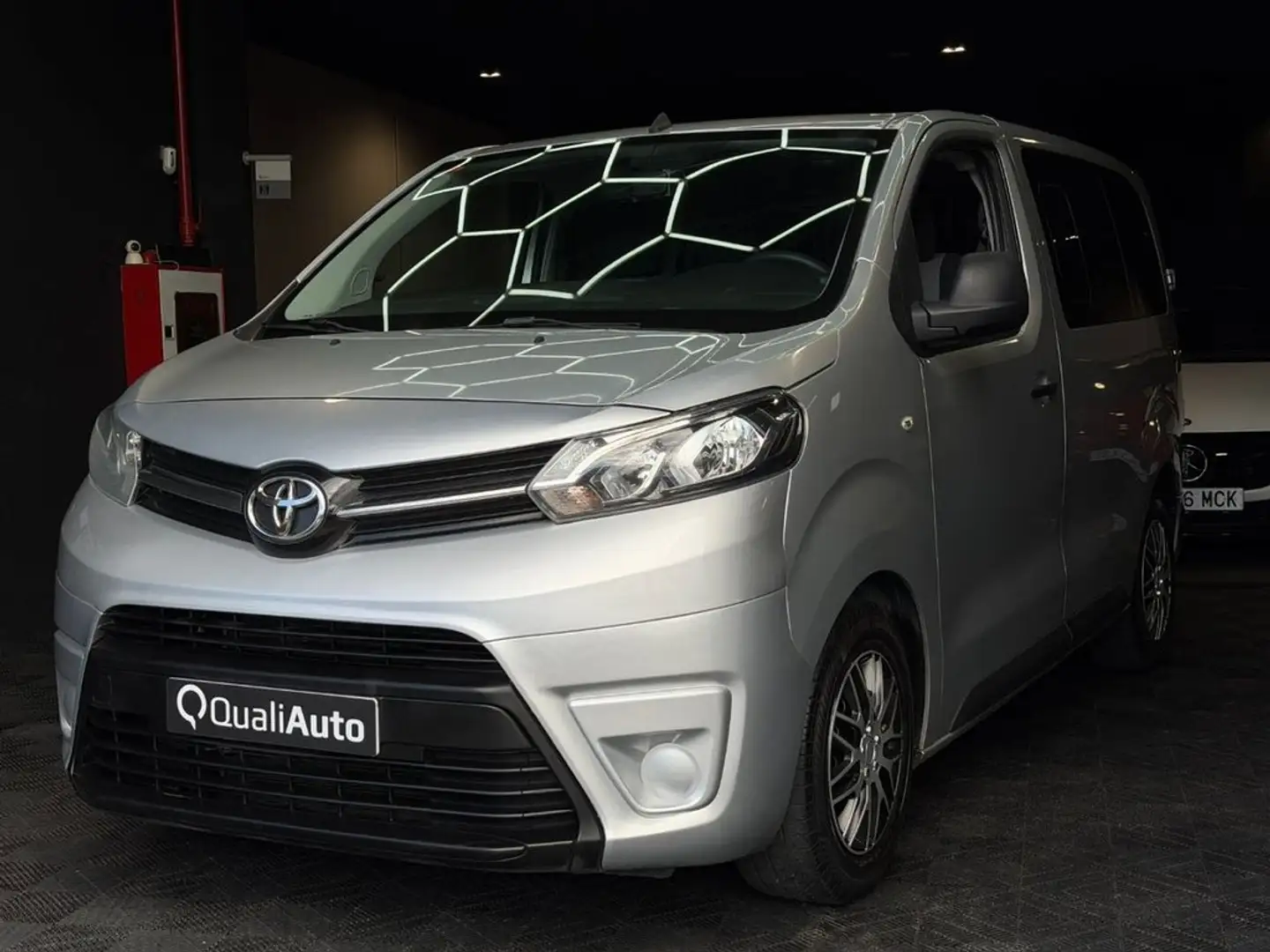 Toyota Proace 1.5D 120CV ADVANCE L0 Gris - 2
