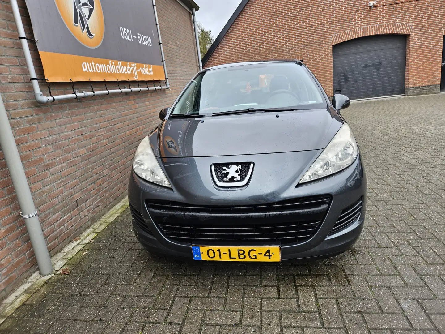 Peugeot 207 1.4 VTi X-line Gris - 2