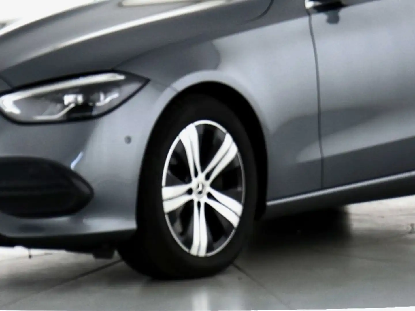 Mercedes-Benz C 220 d T 4MATIC Avantgarde STH SpurW PDC SHZ Grau - 2