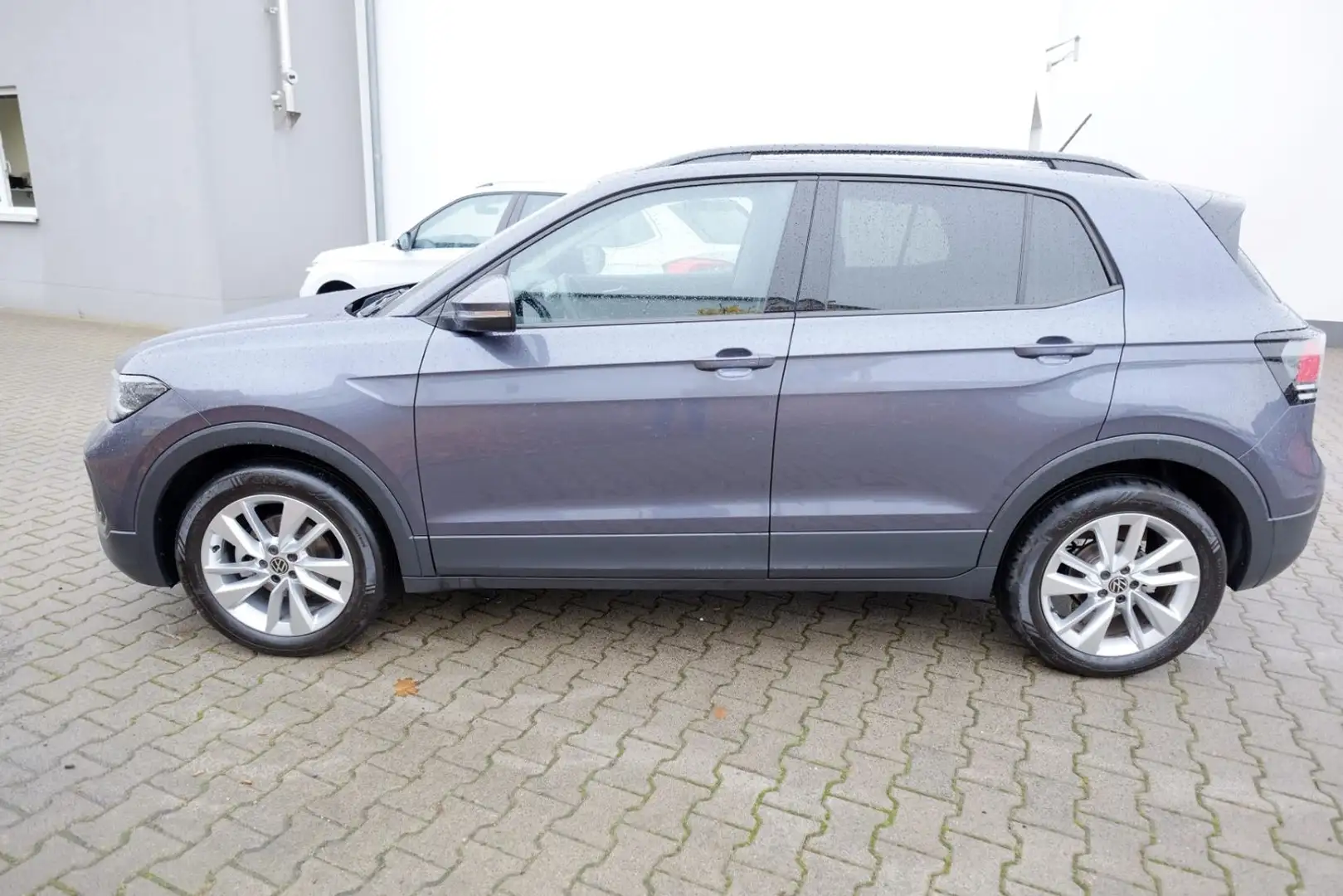 Volkswagen T-Cross 1.0 TSI DSG Life Kam/SH/ACC/AppC/17Z Gris - 2