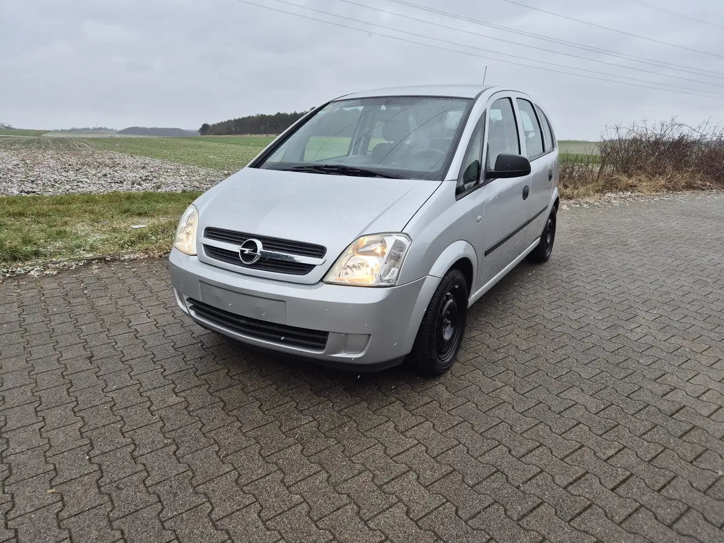 Opel Meriva Meriva 1.6 (Essentia) Silber - 1