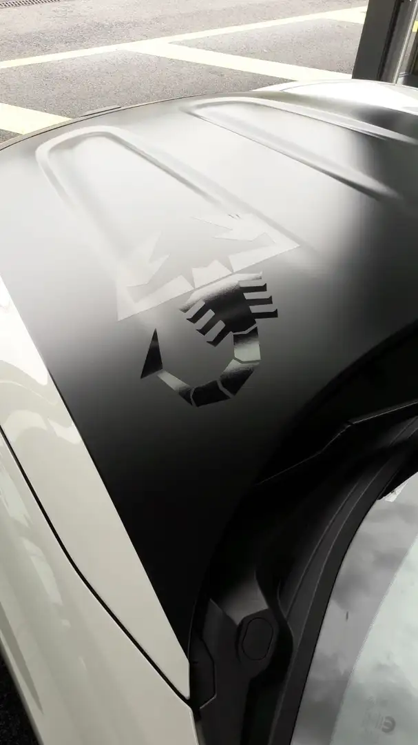 Abarth 124 Spider §57a - 10/2026 + Service NEU + ZR NEU !!! Weiß - 2