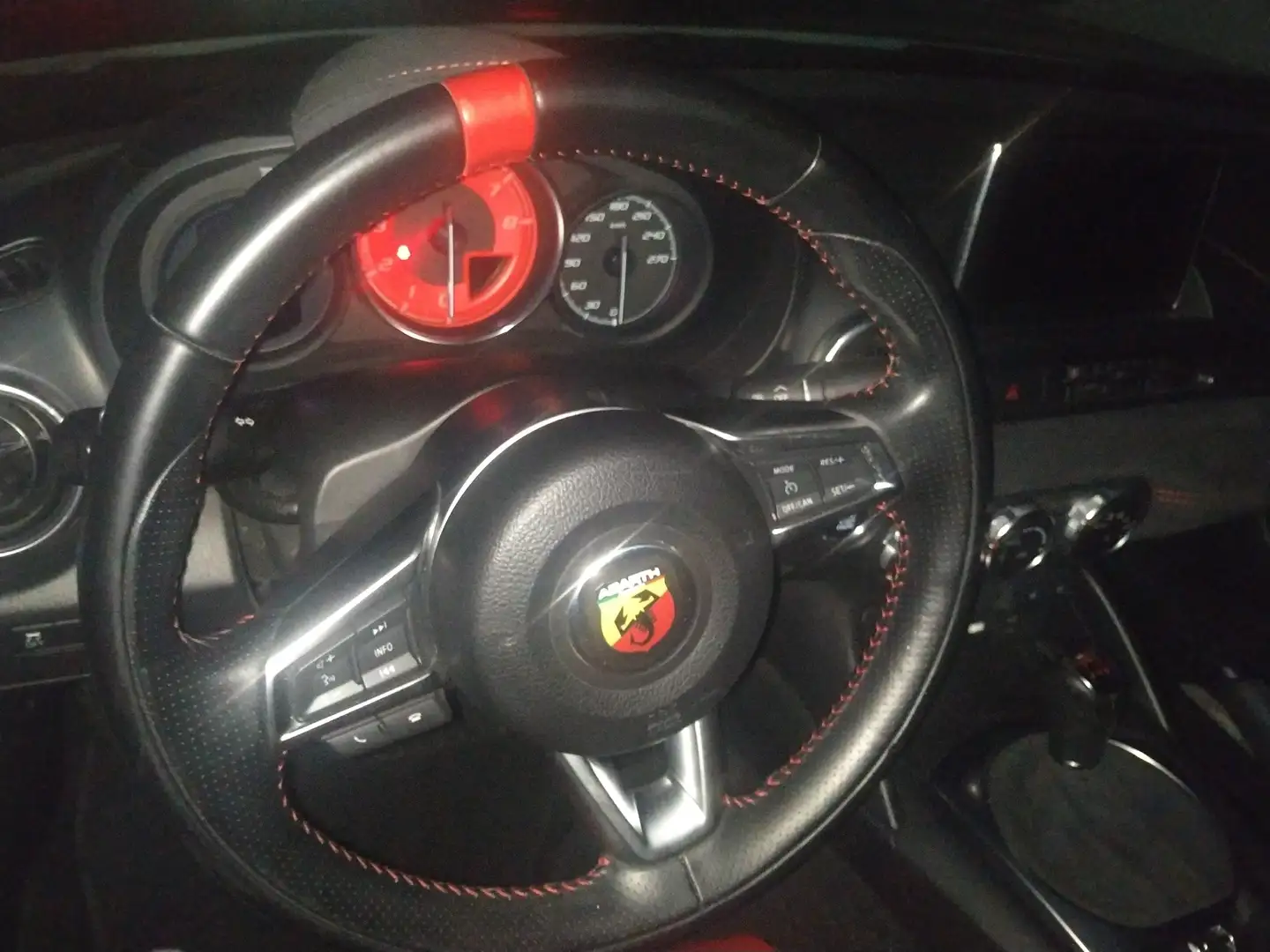 Abarth 124 Spider §57a - 10/2026 + Service NEU + ZR NEU !!! Weiß - 1