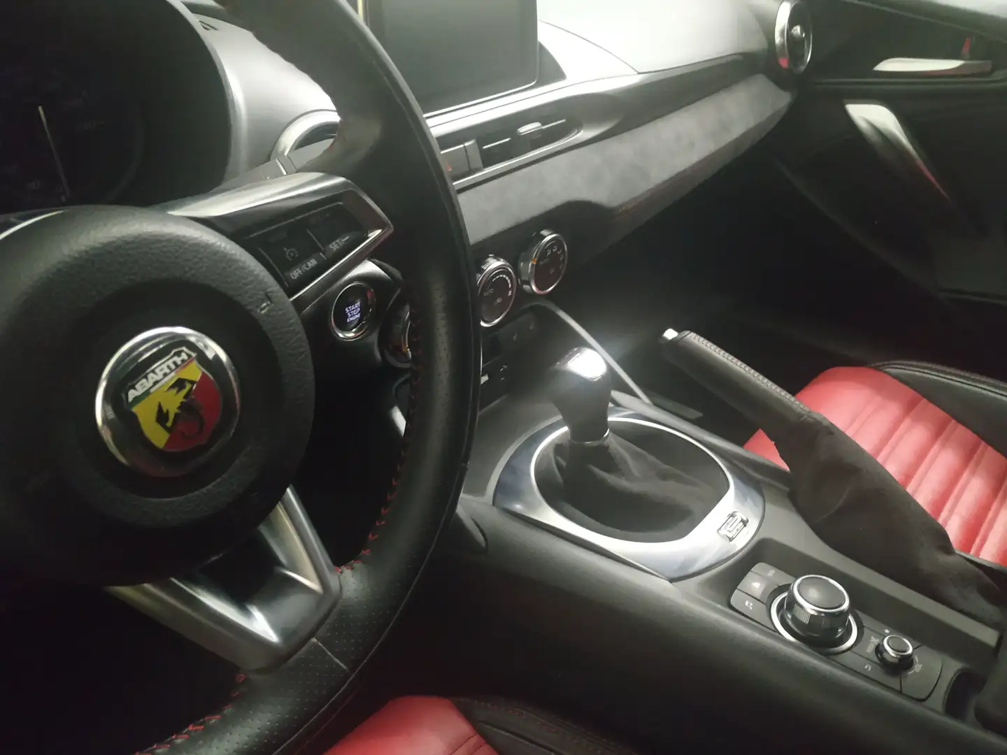 Abarth 124 Spider §57a - 10/2026 + Service NEU + ZR NEU !!! Blanco - 1