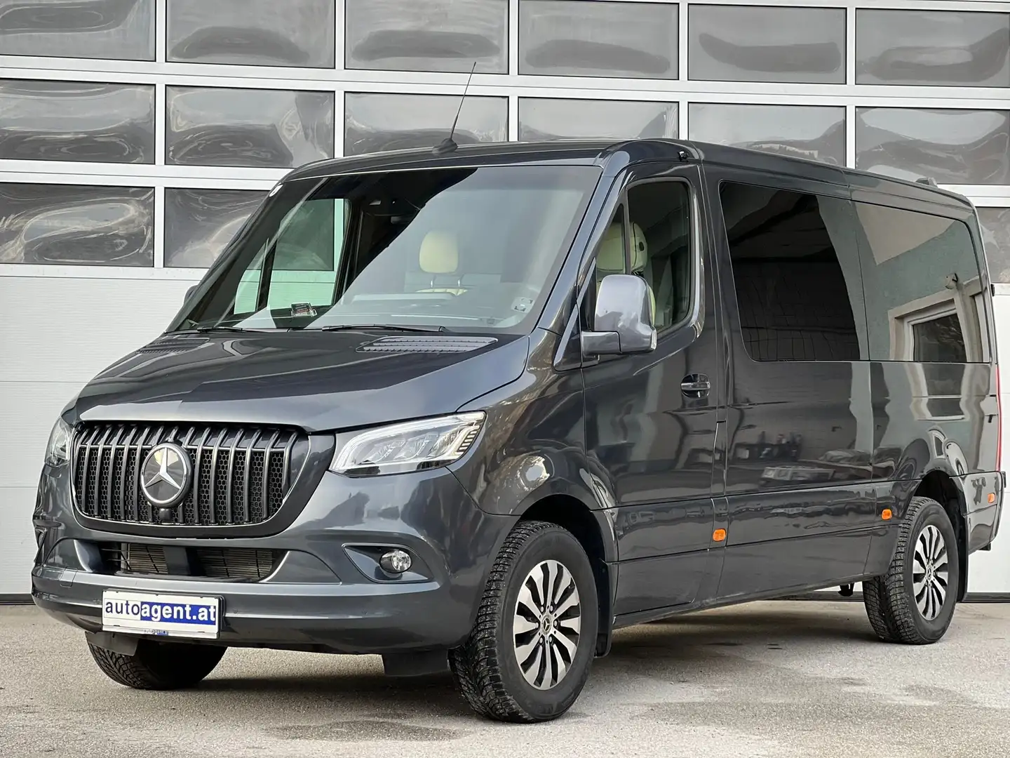Mercedes-Benz Sprinter 319 CDI VIP Edition Schwarz - 1
