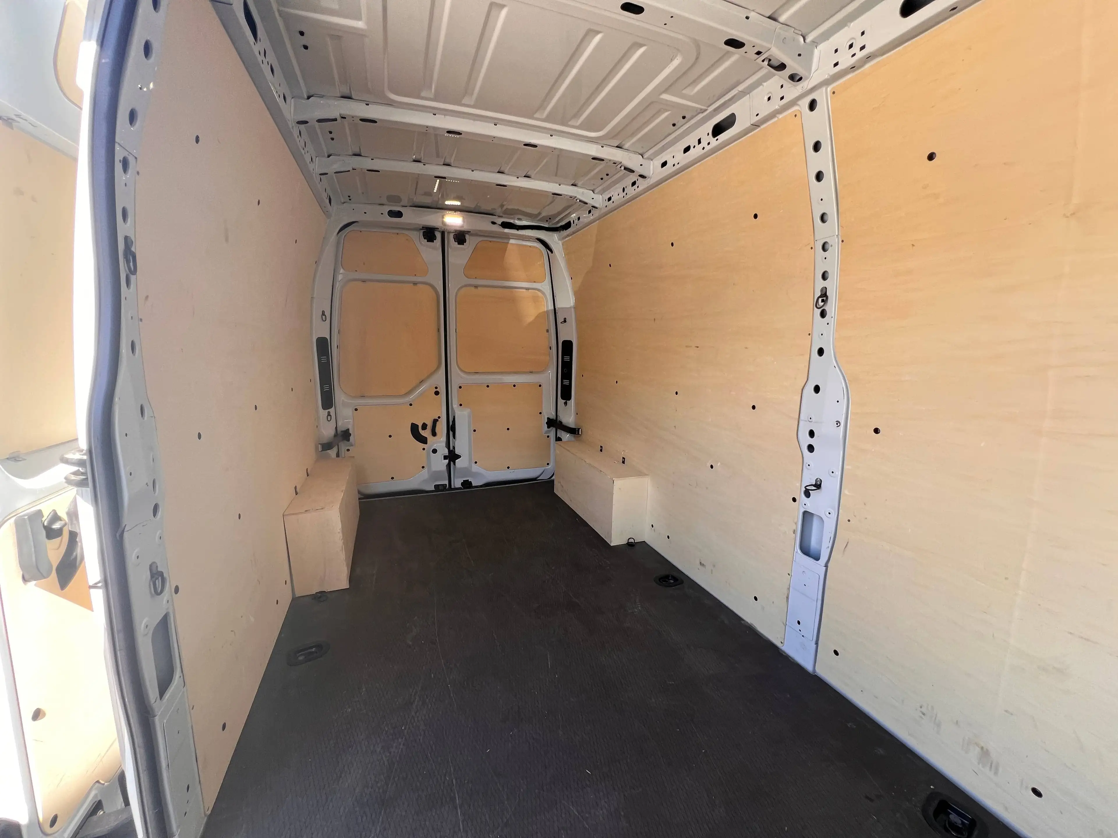 Nissan Interstar Kastenwagen L3H2 3,5t N-Connecta FWD Rückfahrkamera — photo 6