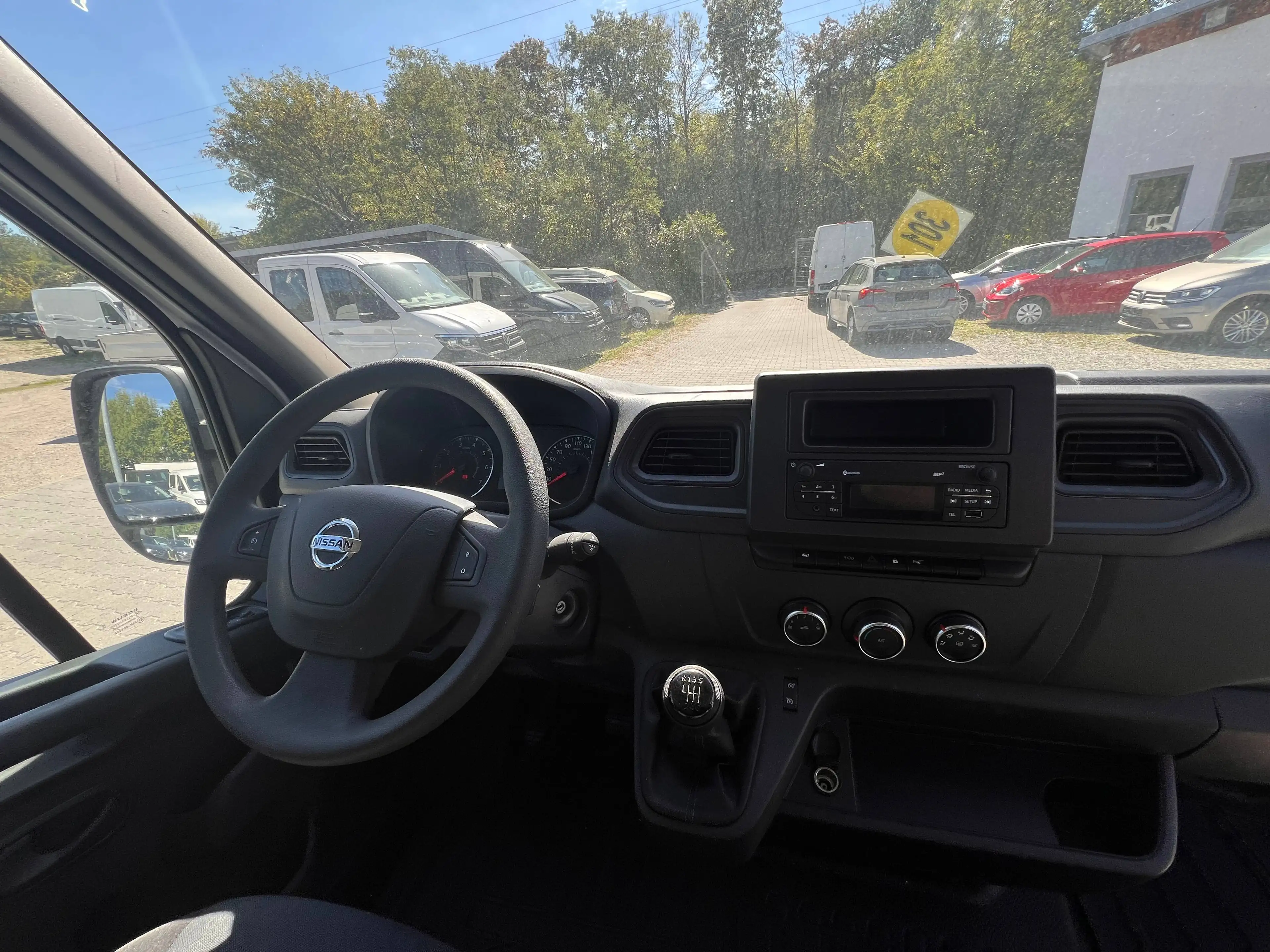 Nissan Interstar Kastenwagen L3H2 3,5t N-Connecta FWD Rückfahrkamera — photo 10