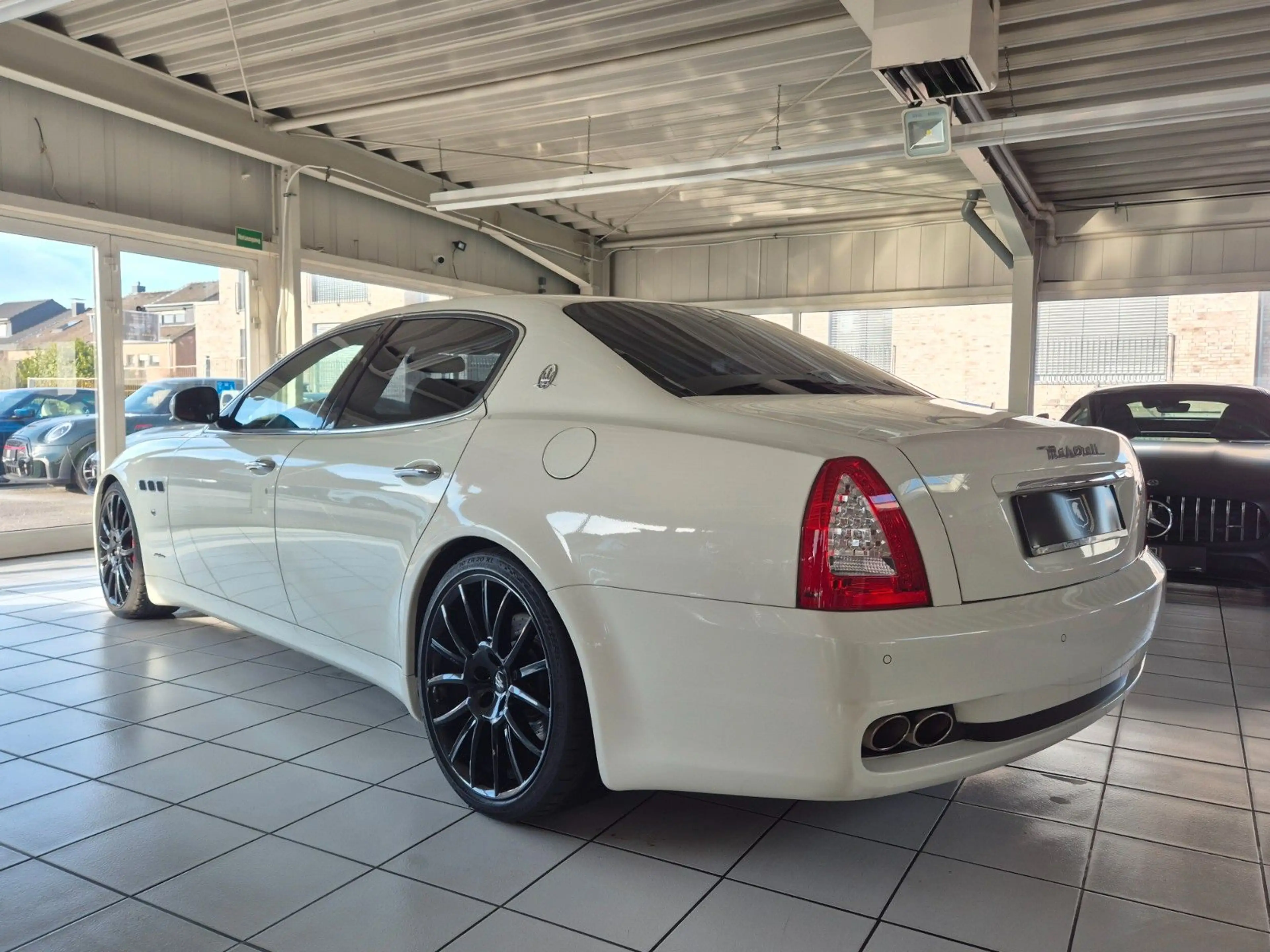 Maserati Quattroporte 4.7 V8 S Automatik — photo 3