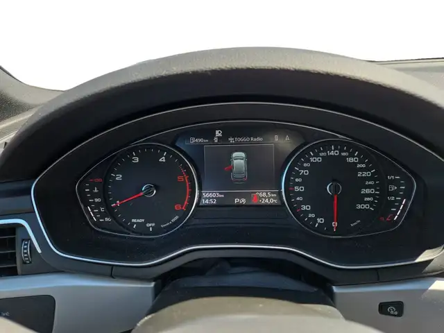 Audi A4 view 9