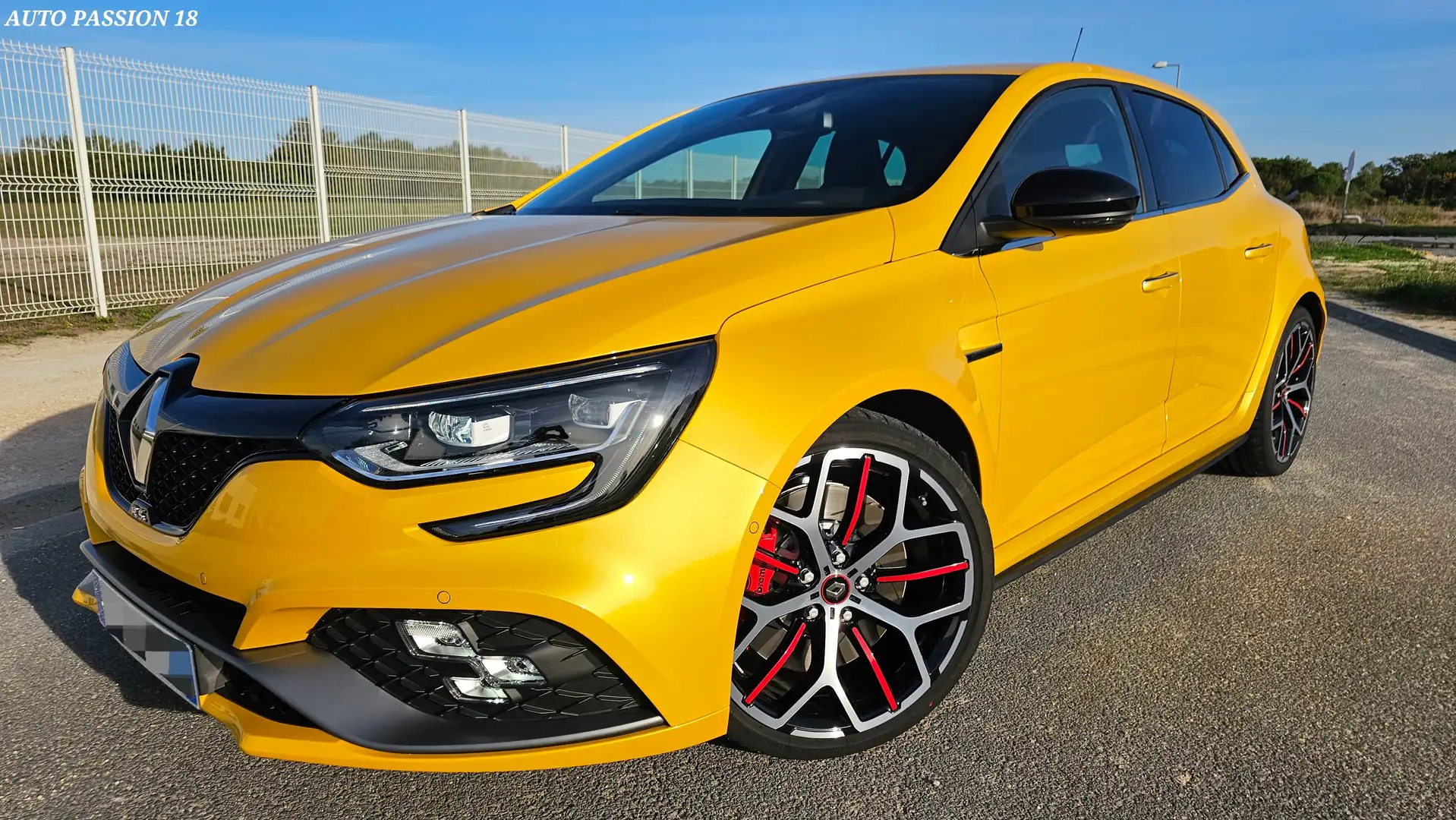 Renault Megane 300 EDC RS Trophy 1Main Fr Bose tête haute Amarillo - 2