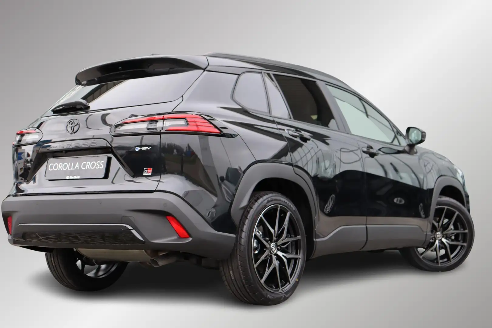 Toyota Corolla Cross Hybrid 180 GR Sport, Apple Carplay, Android auto, Zwart - 2