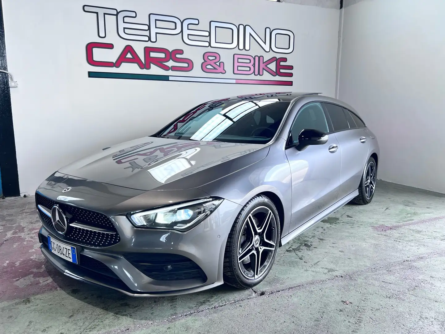 Mercedes-Benz CLA 200 Shooting Brake d Premium AMG,Tetto,Iva Esposta Gris - 1