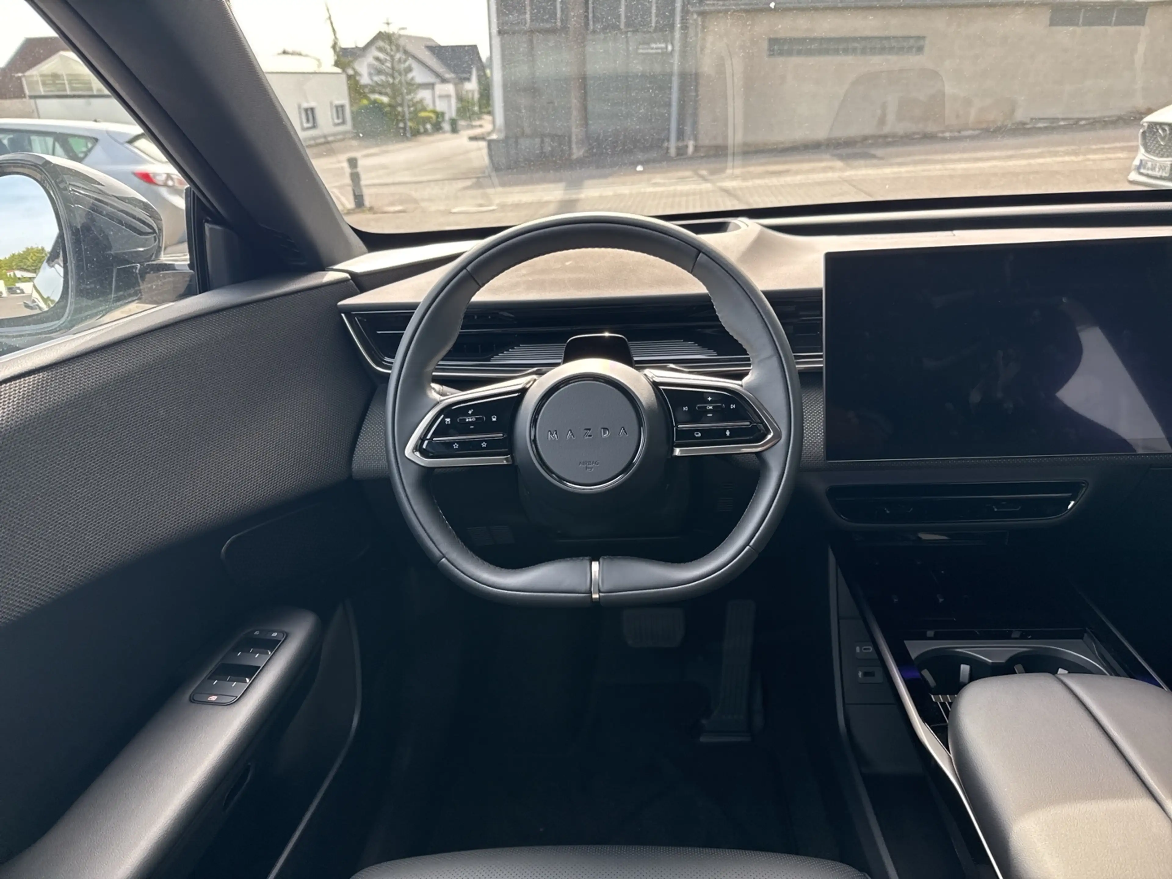 Mazda CX-6e Takumi BKTR PABS — photo 5