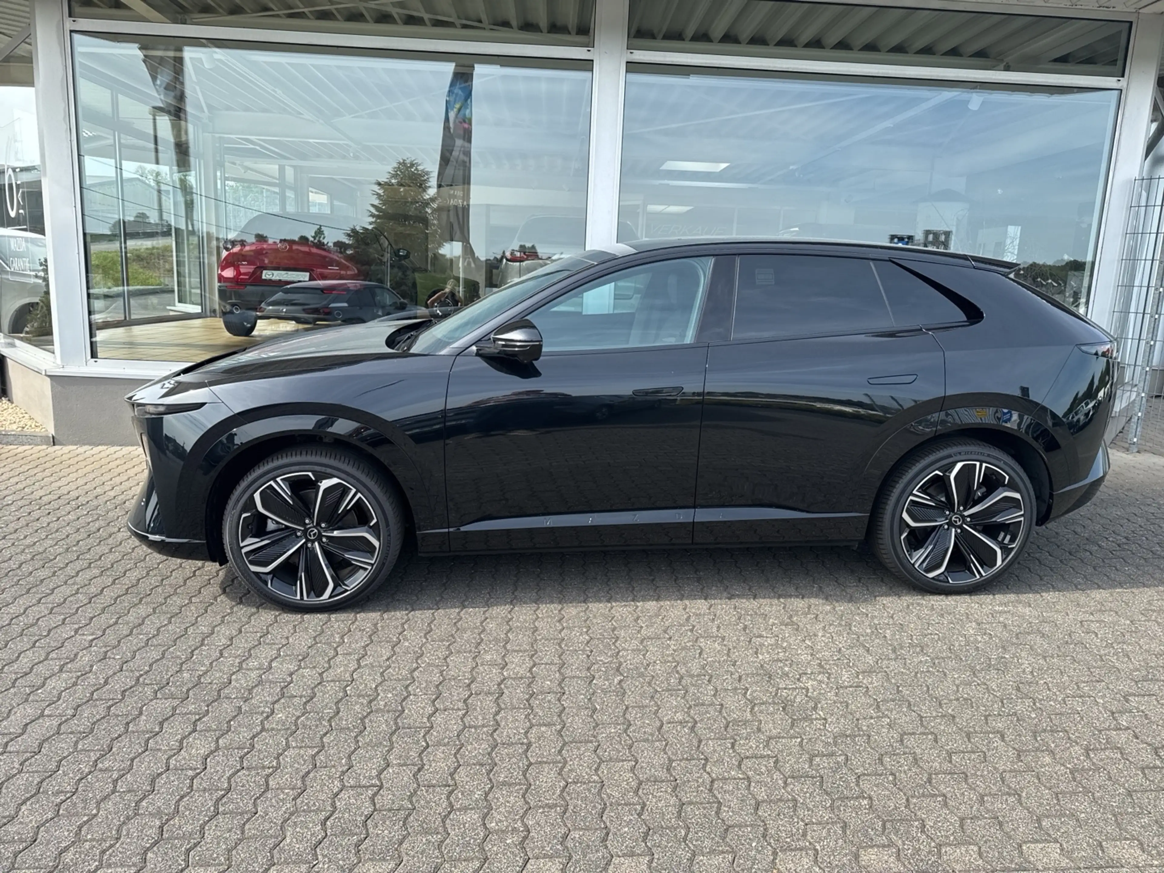 Mazda CX-6e Takumi BKTR PABS — photo 2