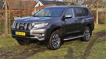 2.8 D-4D Professional Blind van