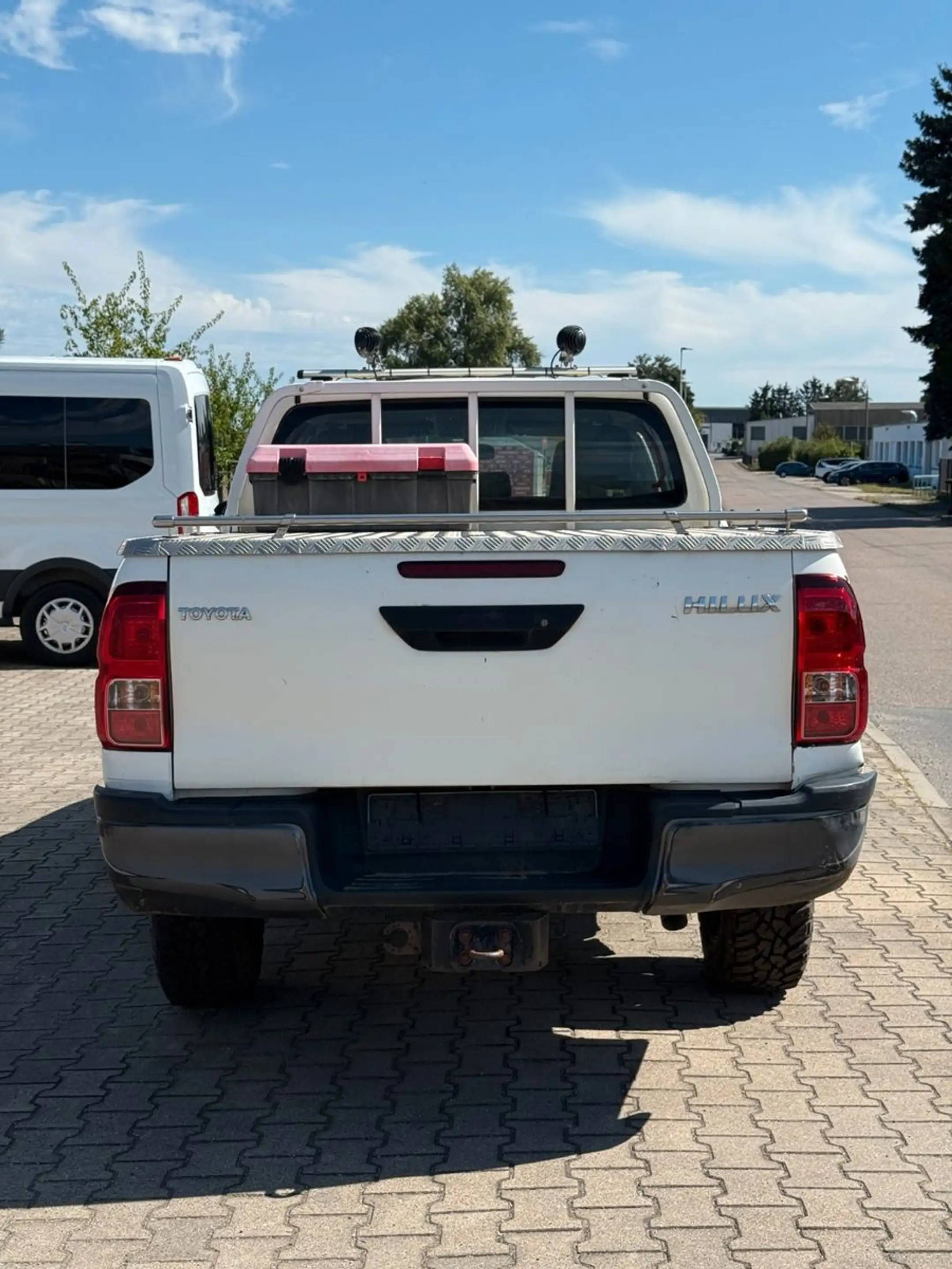 Toyota Hilux Double Cab Duty 4x4 1.Hand Leder Klima DAB — photo 8