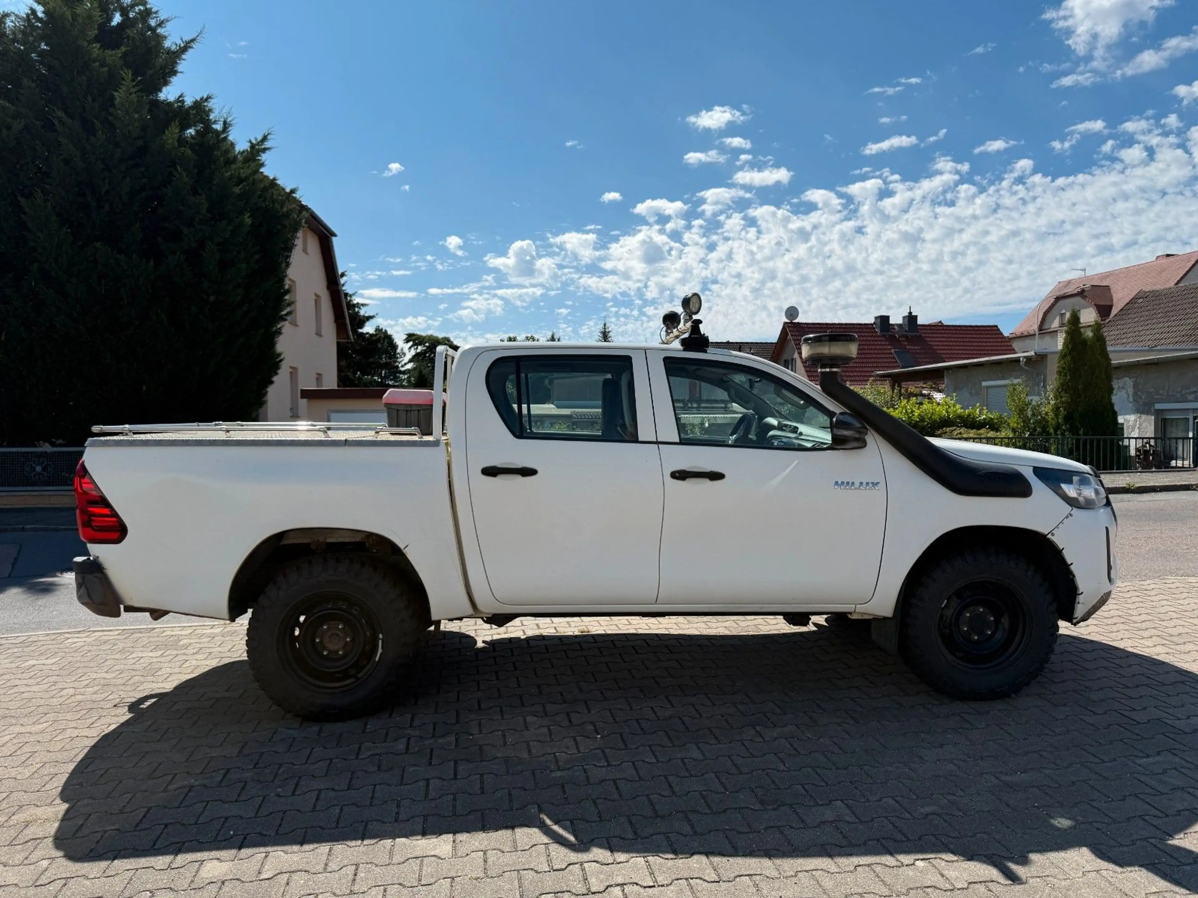 Toyota Hilux Double Cab Duty 4x4 1.Hand Leder Klima DAB — photo 5