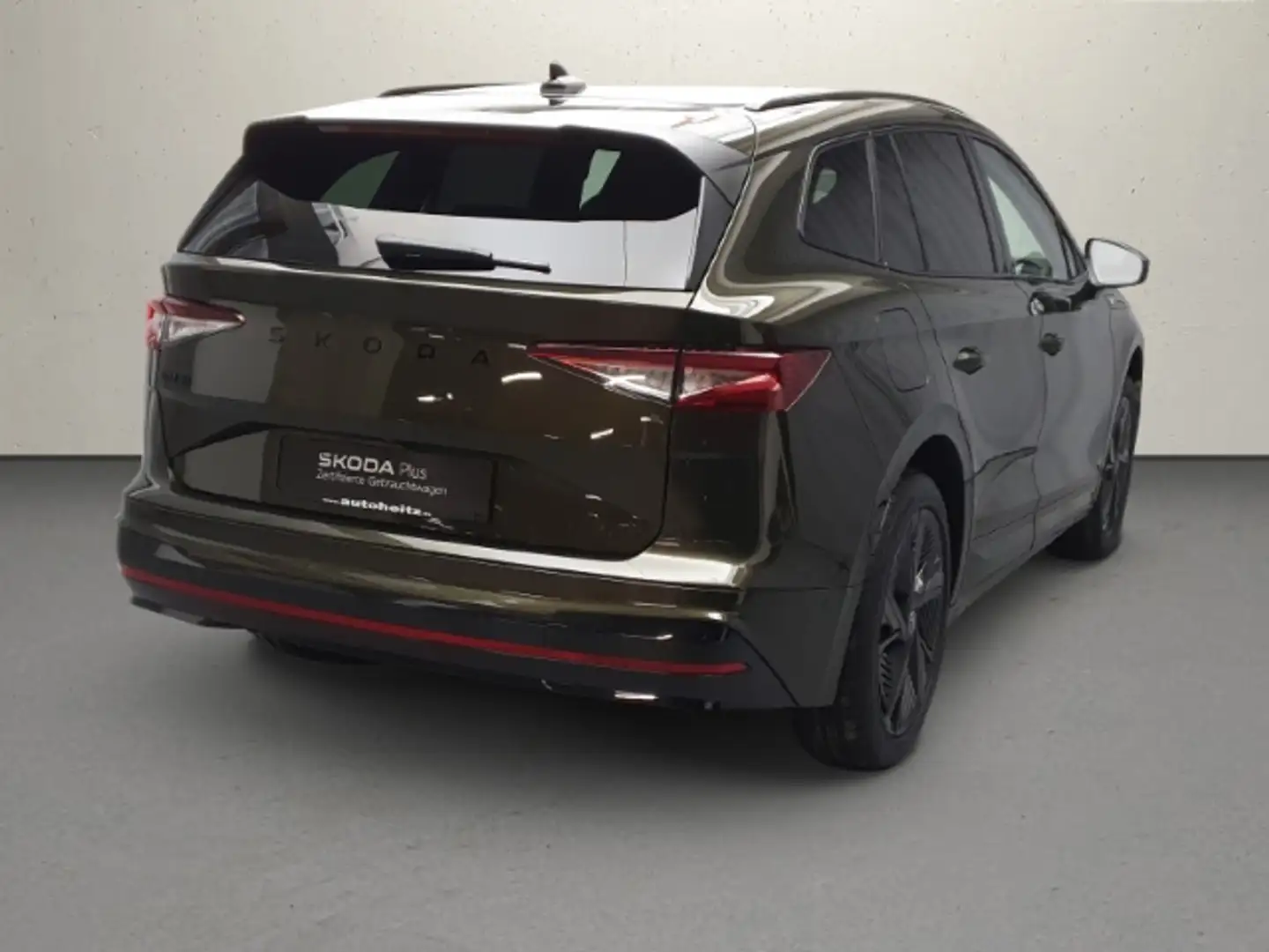 Skoda Enyaq RS Lounge 84 kWh Allrad HUD AHK Pano Navi Зелёный - 2