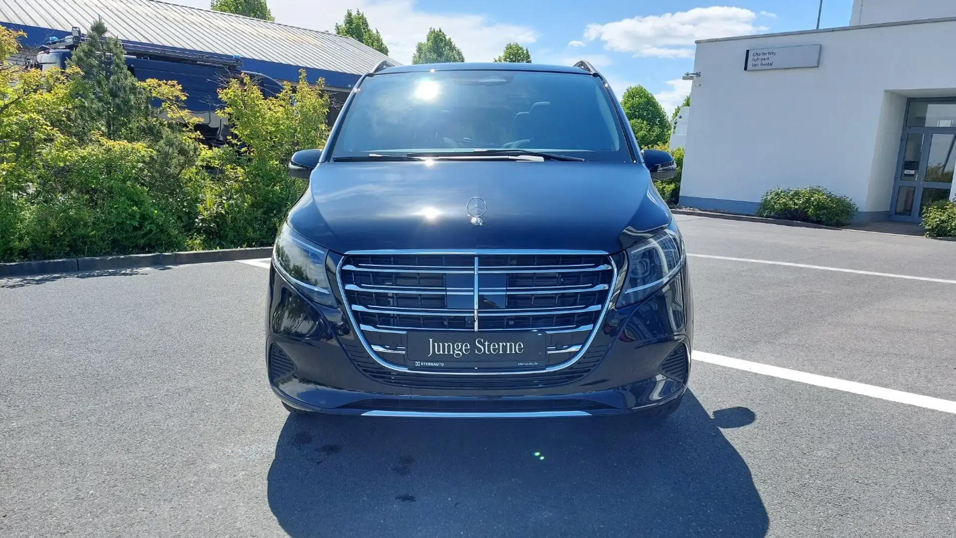 Mercedes-Benz V 300 V 300 d 4M EXC+PANO+BURM+DISTR+AHK+StHZ  Exclusive Schwarz - 2