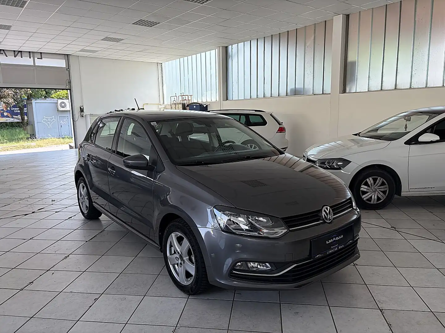Volkswagen Polo Comfortline 1,0 BMT Grau - 1