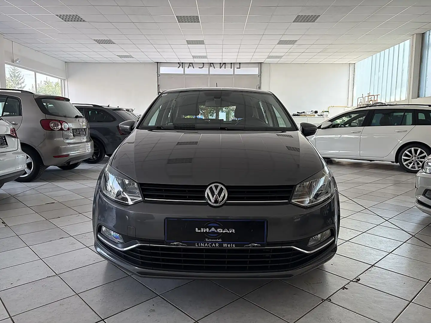 Volkswagen Polo Comfortline 1,0 BMT Grau - 2