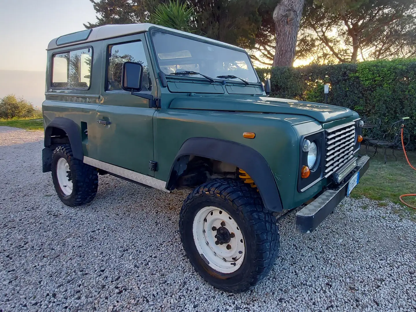 Land Rover Defender 90 2.5 tdi Grün - 2