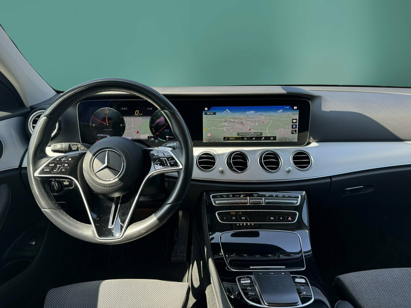 Mercedes-Benz E 300 E 300 de T AVANTGARDE+KAMERA+AHK+WIDESCREEN+SHZ — photo 11
